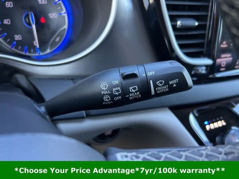 Certified 2023 Chrysler Pacifica Touring-L image 57