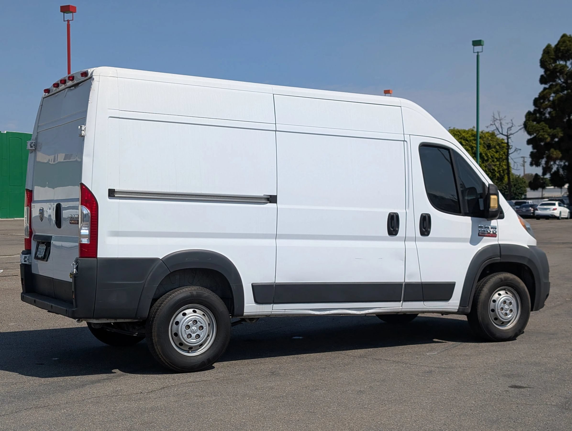 Used 2017 RAM ProMaster 1500 FWD image 2