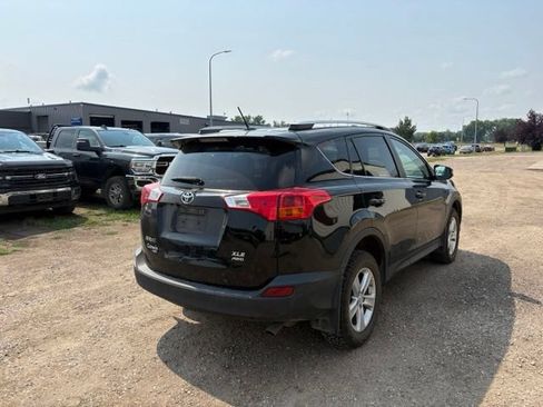 Used 2013 Toyota RAV4 XLE AWD/4WD image 9