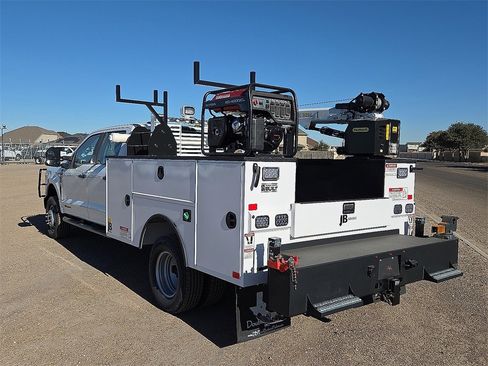 New 2025 Ford F350 XL image 3