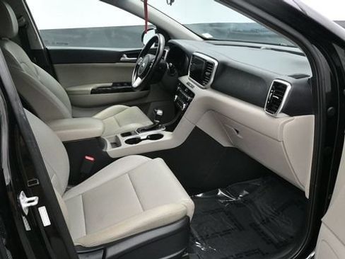Used 2020 Kia Sportage EX FWD image 9