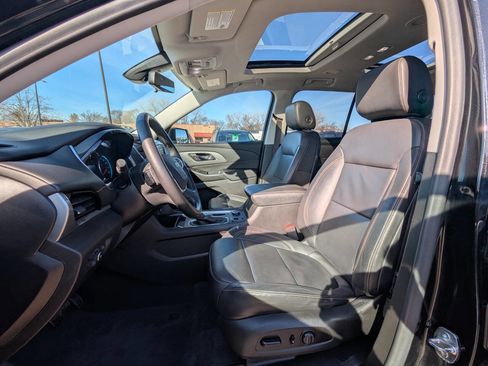 Used 2021 Chevrolet Traverse RS image 12