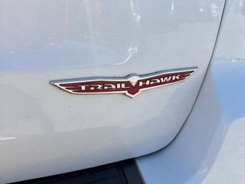 Used 2021 Jeep Grand Cherokee Trailhawk AWD/4WD image 14