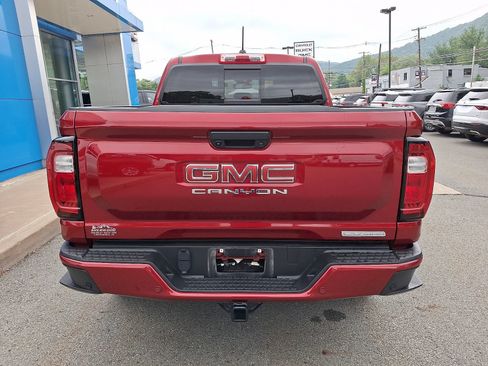 Used 2023 GMC Canyon Elevation w/ Convenience Package AWD/4WD image 5