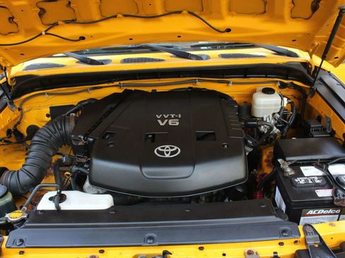 Used 2007 Toyota FJ Cruiser 4WD image 36