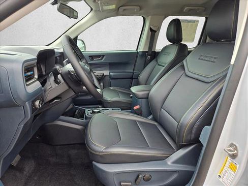 New 2026 Ford Maverick Lobo image 4