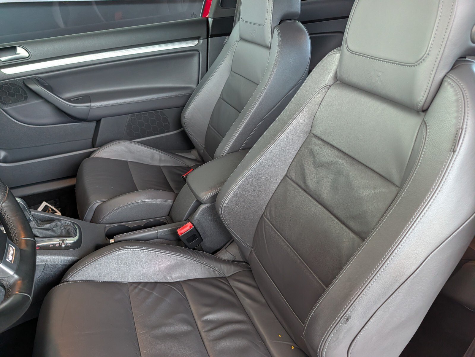 Used 2008 Volkswagen R32 AWD/4WD image 10