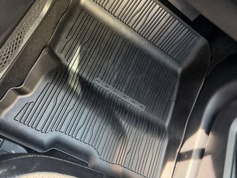 Used 2022 Ford Escape Titanium w/ Titanium Elite Package AWD/4WD image 21