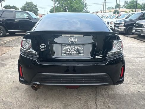Used 2015 Scion tC FWD image 6