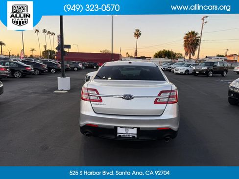 Used 2016 Ford Taurus SE FWD image 5