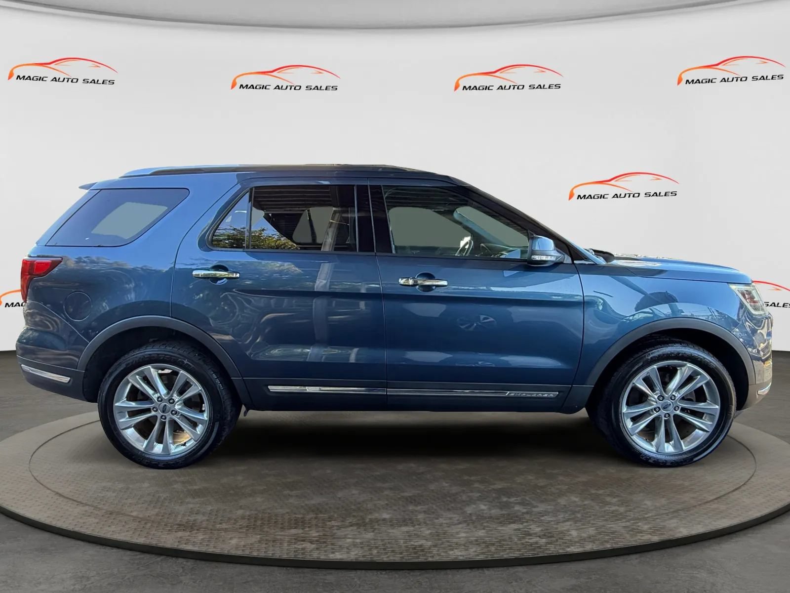 Used 2018 Ford Explorer Limited AWD/4WD image 6
