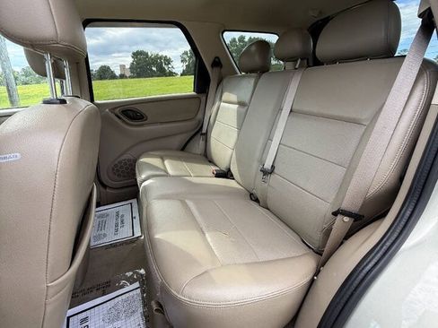 Used 2005 Ford Escape Limited AWD/4WD image 13