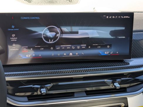 New 2026 BMW X5 M60i w/ Executive Package image 25