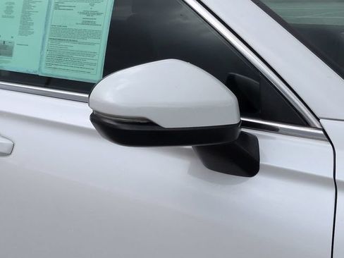 Used 2025 Honda CR-V EX-L image 12