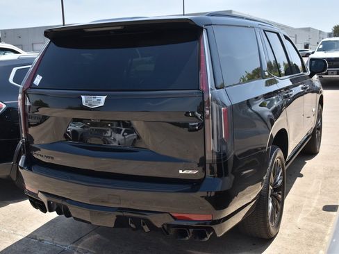 Used 2023 Cadillac Escalade V w/ LPO, ONYX Package AWD/4WD image 5
