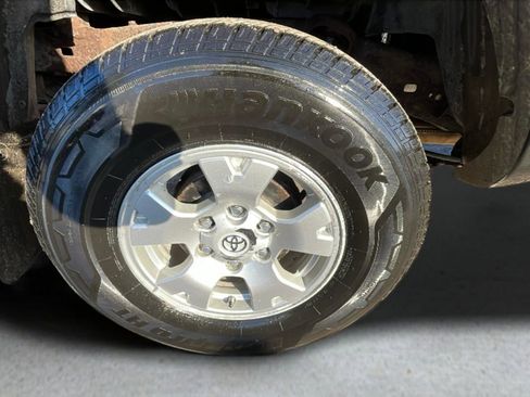 Used 2010 Toyota Tacoma 4x4 Double Cab image 15