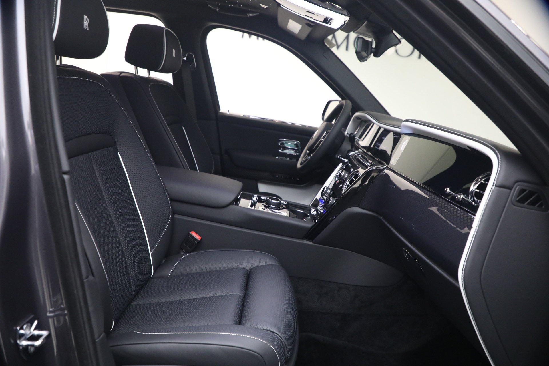New 2027 Rolls-Royce Cullinan Black Badge AWD/4WD image 20