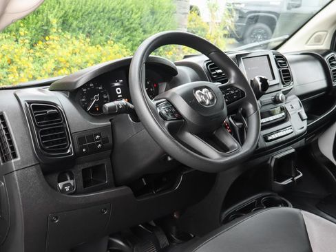 Used 2025 RAM ProMaster 2500 w/ Convenience Group FWD image 21