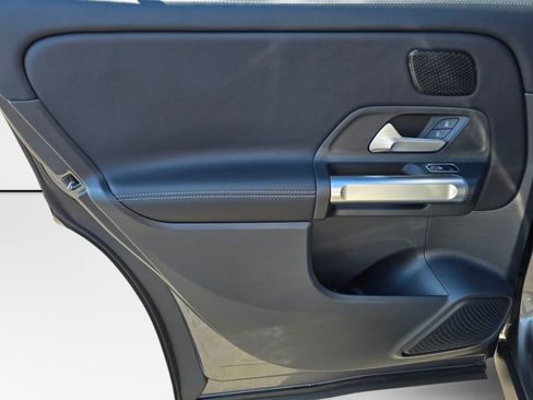New 2026 Mercedes-Benz GLB 250 4MATIC image 18