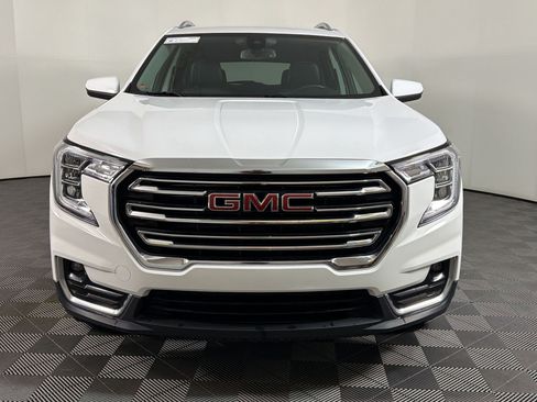 Used 2023 GMC Terrain SLT w/ Infotainment Package II AWD/4WD image 4
