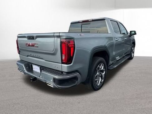 Used 2023 GMC Sierra 1500 SLT w/ SLT Premium Plus Package AWD/4WD image 10