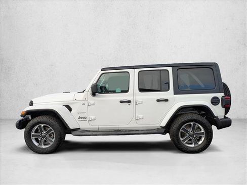 Used 2018 Jeep Wrangler Unlimited Sahara image 9