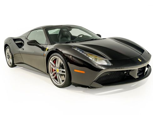 Used 2018 Ferrari 488 Spider RWD image 11