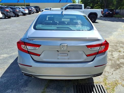 Used 2020 Honda Accord Sport image 4