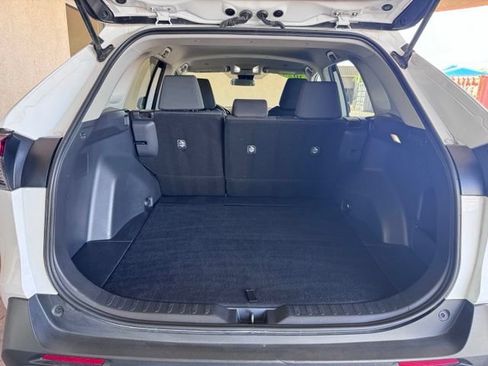 Used 2024 Toyota RAV4 XLE FWD image 22