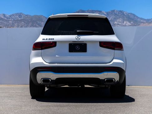Used 2022 Mercedes-Benz GLB 250 image 9