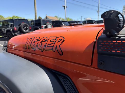 Certified 2018 Jeep Wrangler Sport AWD/4WD image 30