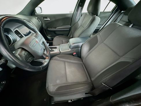 Used 2022 Dodge Charger SXT image 13
