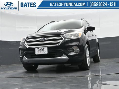 Used 2018 Ford Escape SE AWD/4WD image 39