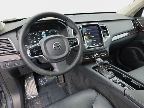 Used 2016 Volvo XC90 T6 Momentum w/ Protection Package Plus image 20