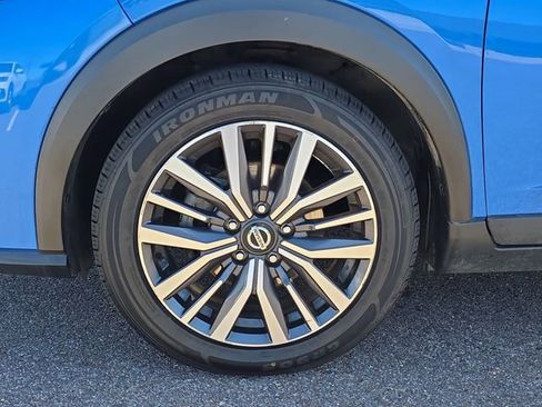 Used 2021 Nissan Kicks SV image 10