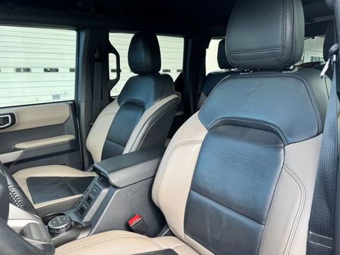 Used 2023 Ford Bronco Wildtrak image 26