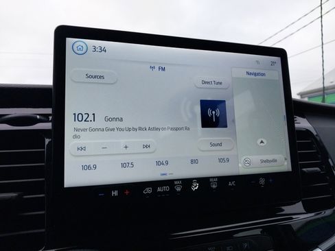 Used 2023 Ford Transit 350 XLT image 16