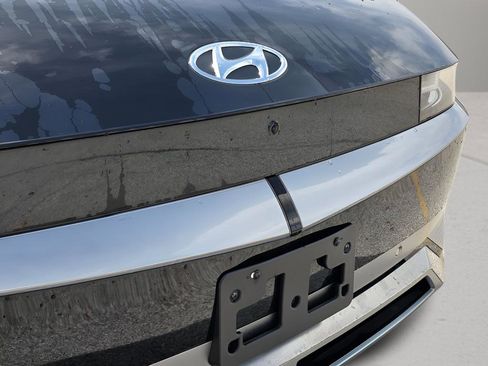 Used 2024 Hyundai Ioniq 5 Limited image 9
