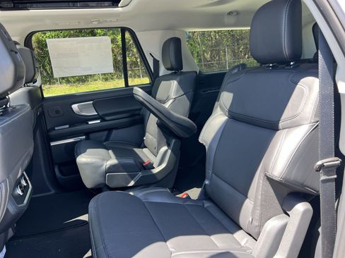 New 2026 Ford Expedition Max Platinum w/ Driver's Package AWD/4WD image 25