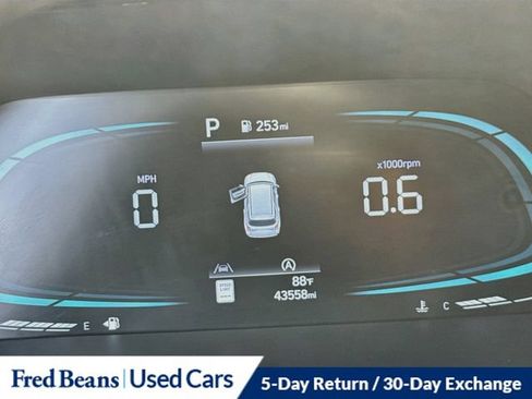 Used 2024 Hyundai Palisade SEL FWD image 16
