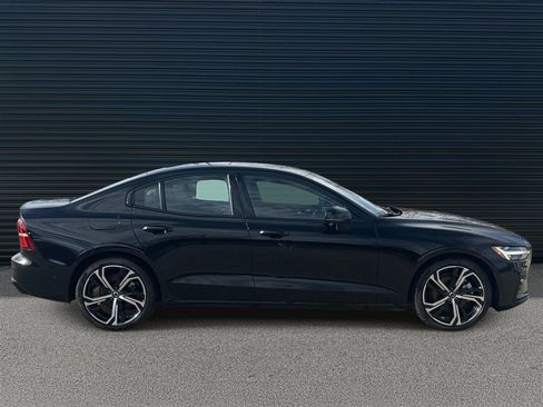 Certified 2024 Volvo S60 B5 Ultimate image 4