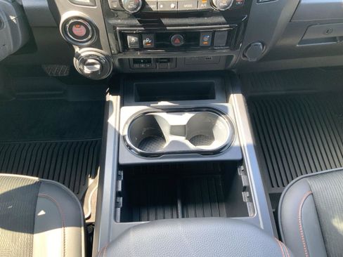 Used 2023 Nissan Titan PRO-4X AWD/4WD image 45