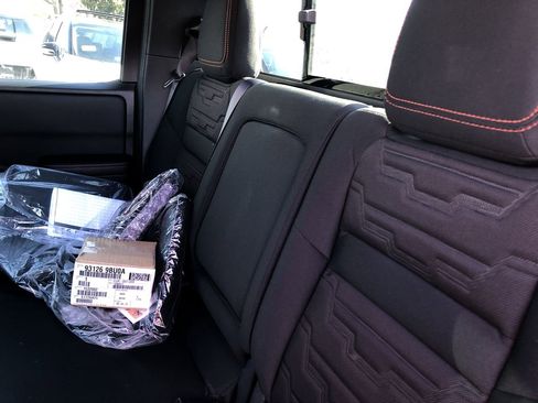 New 2026 Nissan Frontier PRO-4X w/ Pro-4x Convenience Package image 19