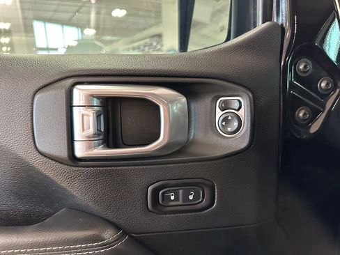 Used 2021 Jeep Gladiator Overland w/ Popular Equipment Package image 12