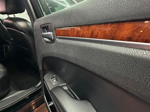 Used 2013 Chrysler 300 RWD image 21