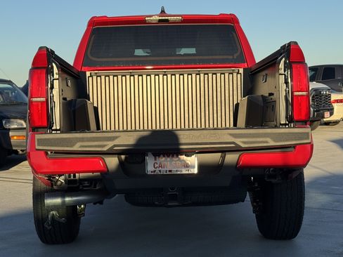 New 2025 Toyota Tacoma TRD Off-Road image 9