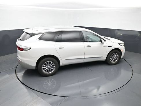 Used 2023 Buick Enclave Essence FWD image 21