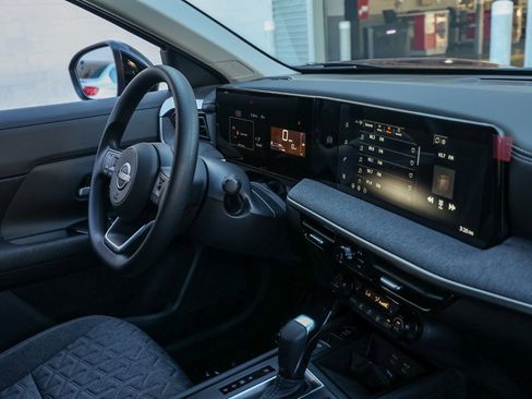 New 2026 Nissan Kicks SV image 20