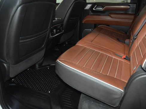 Used 2024 GMC Sierra 2500 Denali Ultimate image 7