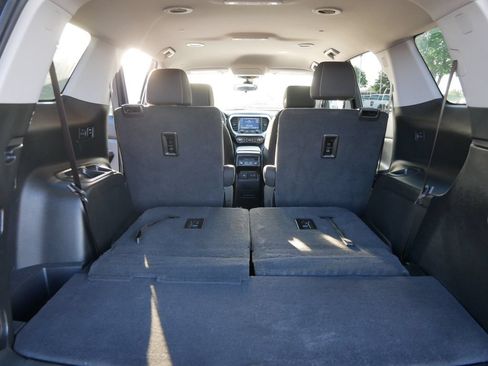 Used 2023 GMC Acadia SLE w/ Driver Convenience Package AWD/4WD image 11